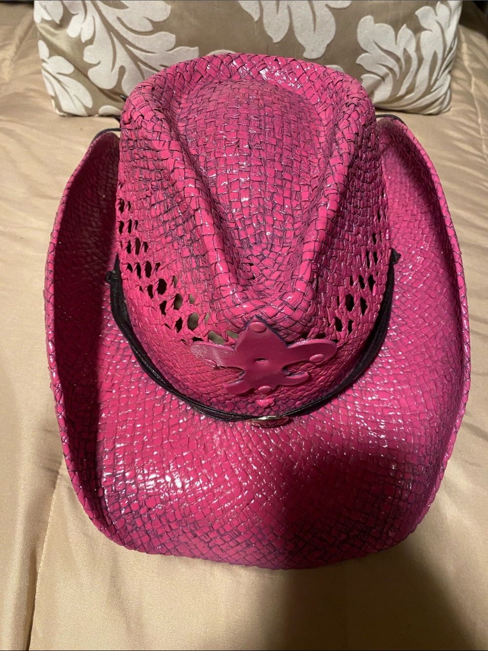 Women's Pink Straw Western Cowboy Hat with Decorative Fleur Accent